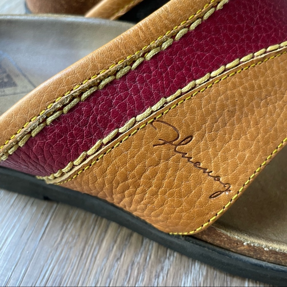 Women's Tan and Red Sandals - Picture 3 of 7